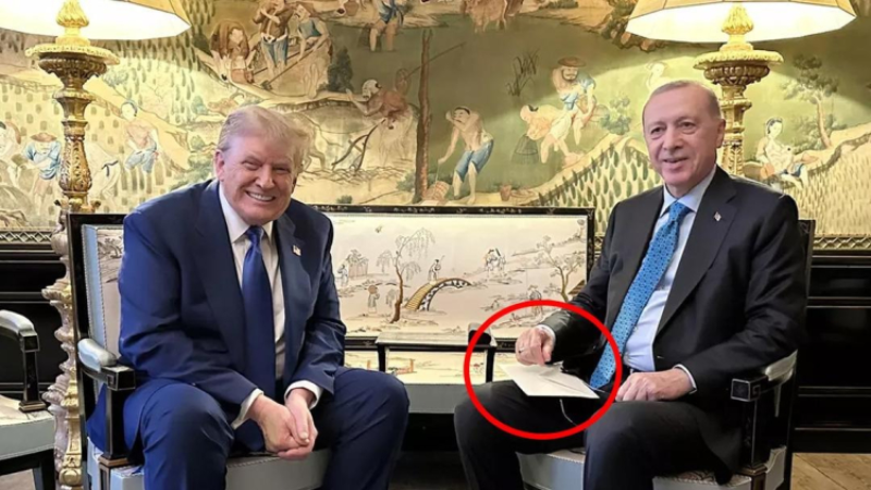 Kritik görüşme; O zarfta ne var?