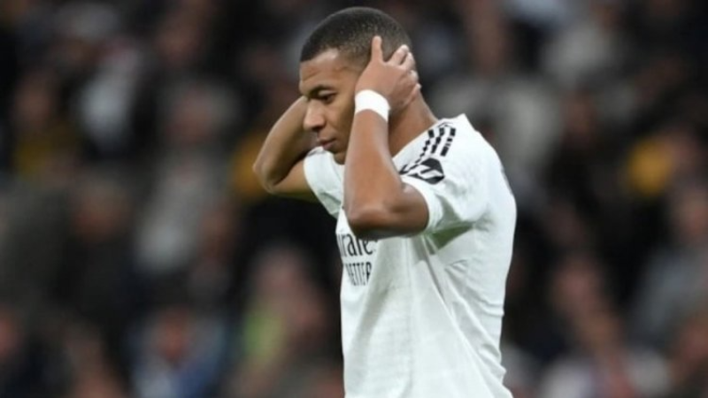 Kylian Mbappe'ye ne oldu?  Hastaneye kaldırıldı...