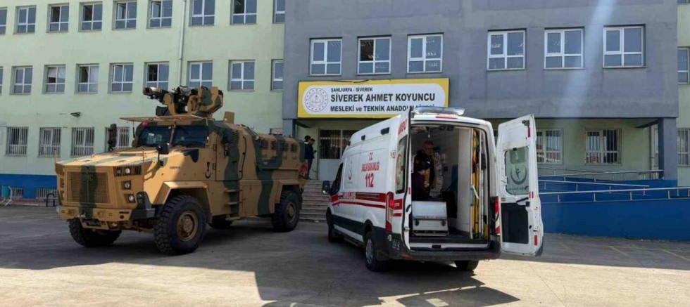 Lisede silahlı saldırı! Öğrencileri rehin aldı iddiası