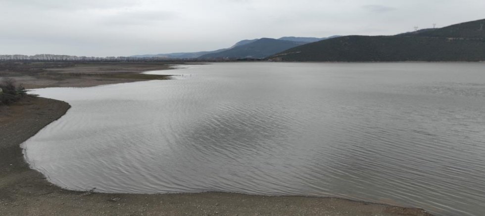 Bursa’da çöle dönen gölette su seviyesi çiftçileri sevindirdi