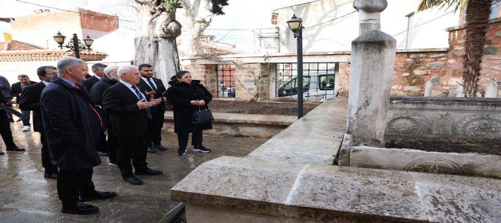 Bursa’daki 700 yılık tarihi eser haziresi yeniden hayat buldu
