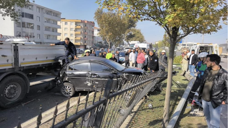 Makas attı Bursa'da ortalığı birbirine kattı!