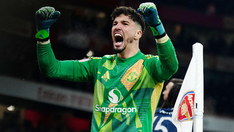 Manchester United'dan Altay Bayındır açıklaması