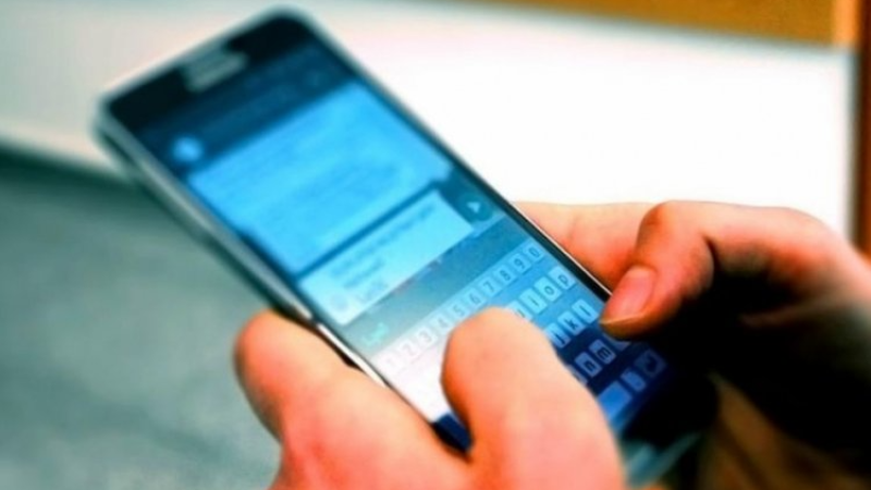 Memlekette sapıklar iyice çoğaldı; 14 yaşındaki kızı taciz ettiler...