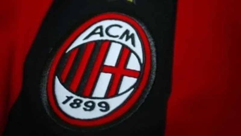Milan hocayı değiştirdi