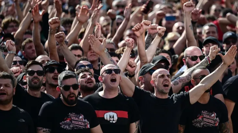Milan taraftarı istifa istiyor