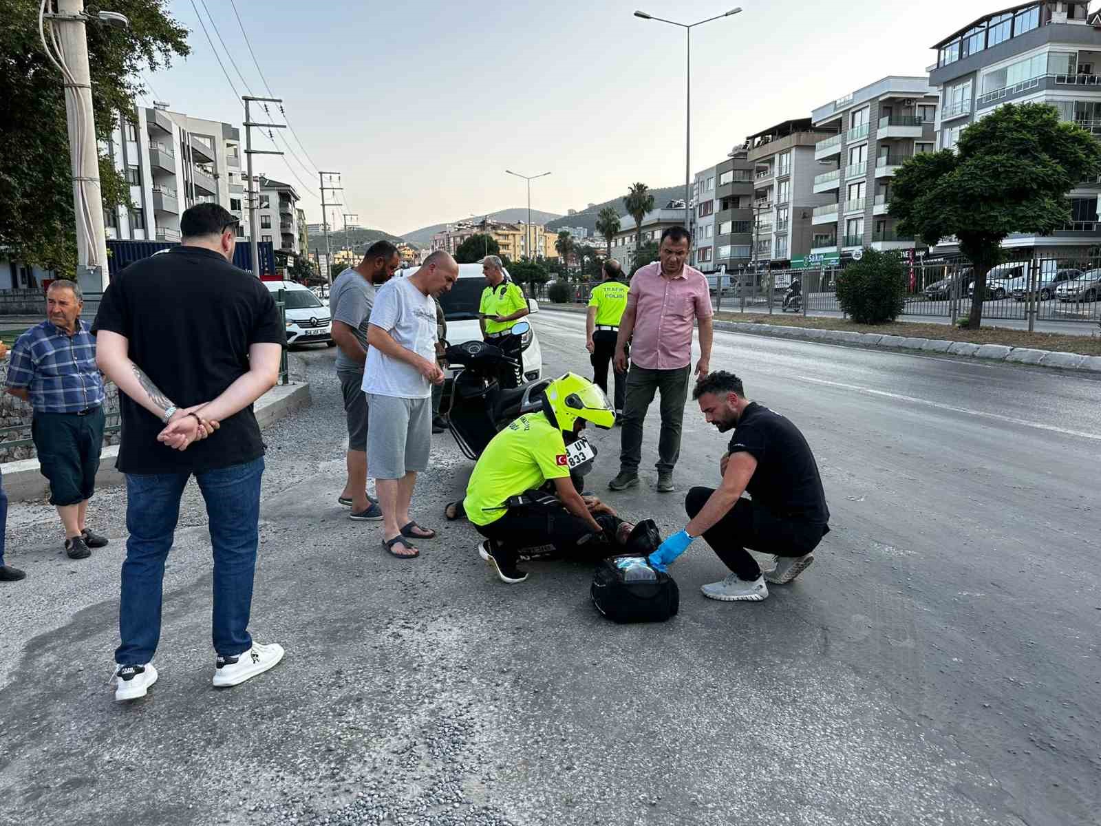 Milas’ta otomobil ile motosiklet çarpıştı: 1 yaralı