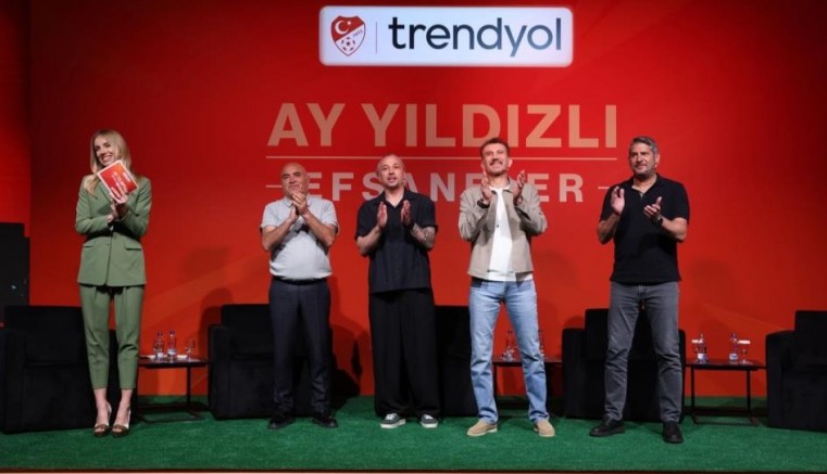 Milli Takımın efsane isimleri Bursa'da Dünya Kupası şansımızı konuştu!