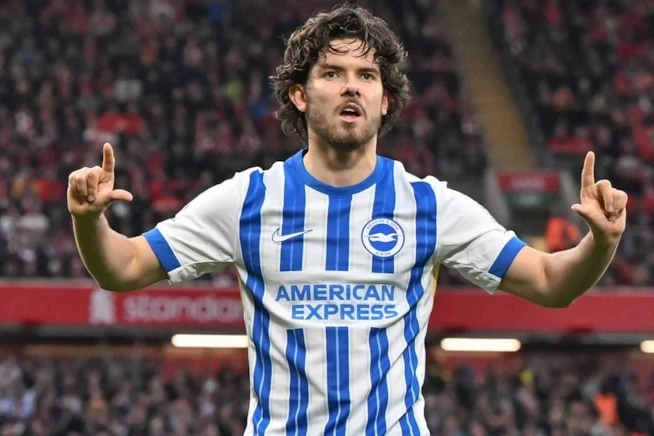 Milli yıldızdan kötü haber! Ameliyat olacak