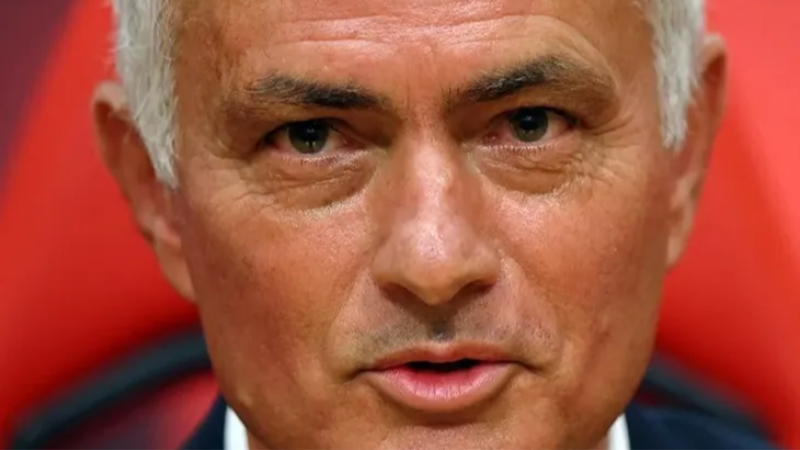 Mourinho yeni takımına o ismi istiyor