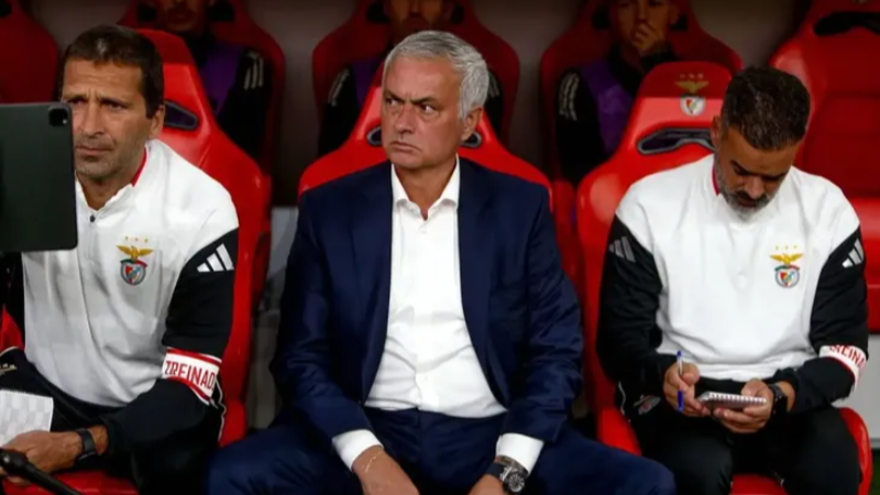 Mourinho'ya 90+1'de neye uğradığını şaşırdı