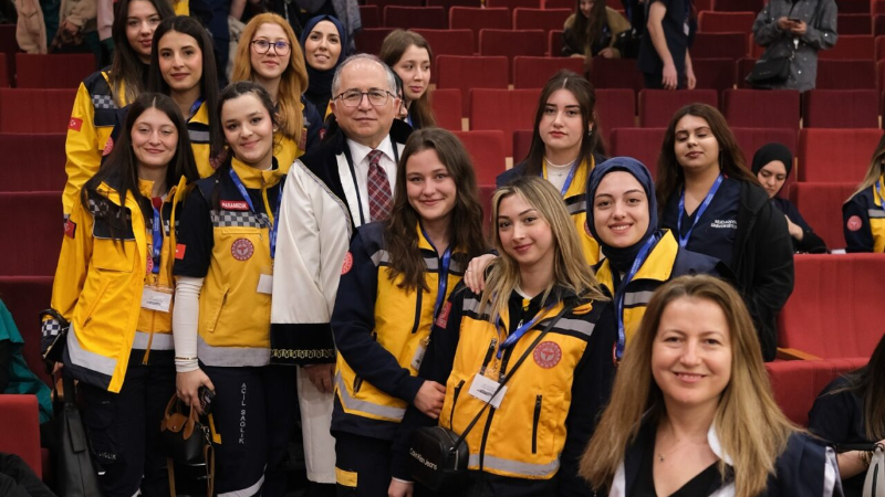 Mudanya Üniversitesi öğrencilerinden sektöre ilk adım