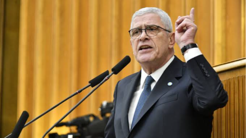 Müsavat Dervişoğlu'nu çok ama çok kızdırdılar