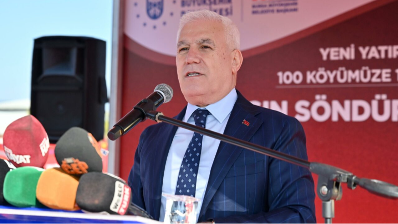 Mustafa Bozbey: “Yönetim anlayışımızda hiçbir mahallemiz yalnız değildir”