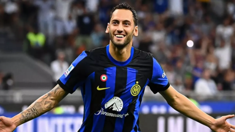 Ne Galatasaray ne Fenerbahçe; Hakan bakın nereye gidiyor...