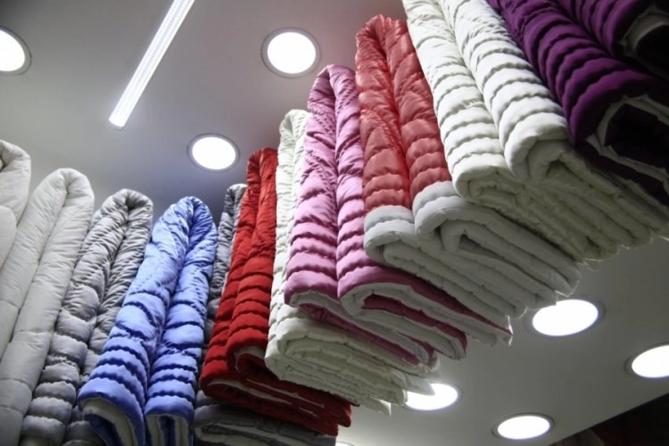 Ne varsa eski ürünler de  var