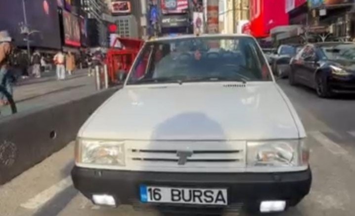 New York sokaklarında bu aracı gören bir kere daha bakıyor!