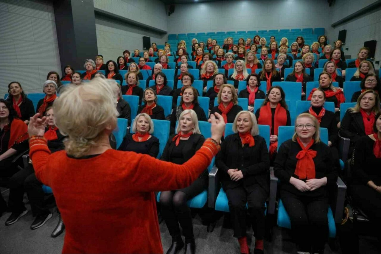 Nilüfer Kadınlar Korosu, Ferdi Tayfur’u işte böyle andı