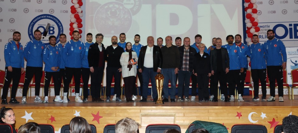 Nilüferli hentbolcular gençlere başarının sırrını açıkladı!