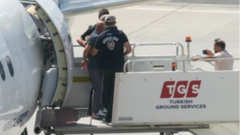 O derginin yazı işleri müdürü tutuklandı