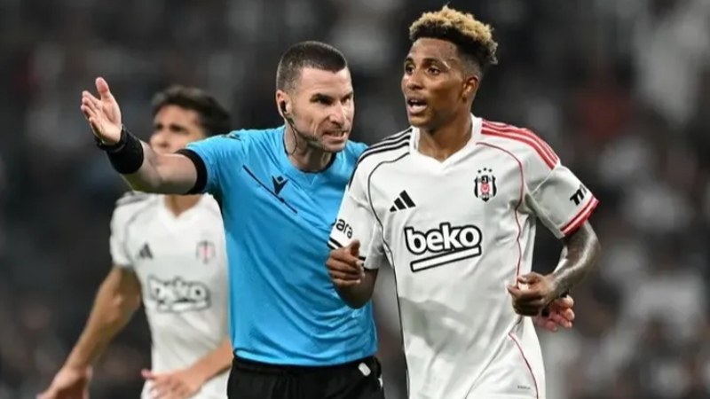 Oğuzhan Özyakup, Beşiktaş taraftarını eleştirdi