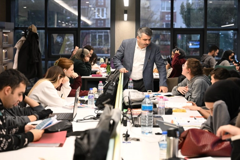 Oktay Başkan gençlere moral verdi