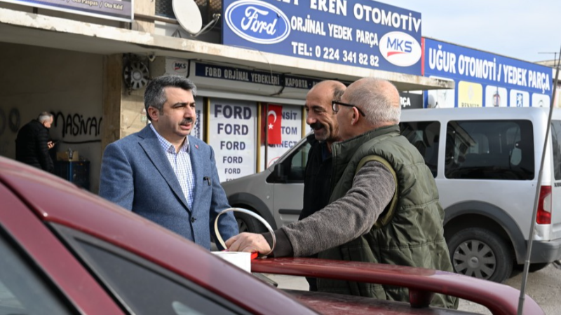 Oktay Başkan Otosansite gitti, esnafın sorunlarını dinledi