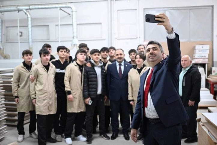 Oktay Yılmaz; Belediyeler şehir inşa eder ancak neslin inşası çok daha önemli
