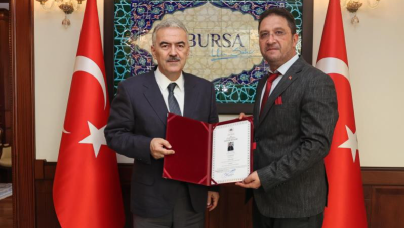 Osman Başeğmez'den Bursa Valisi Ayyıldız'a veda ziyareti
