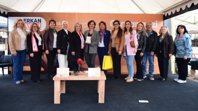 Osmangazi Kitap Fuarı, beşinci gününde yoğun ilgi gördü