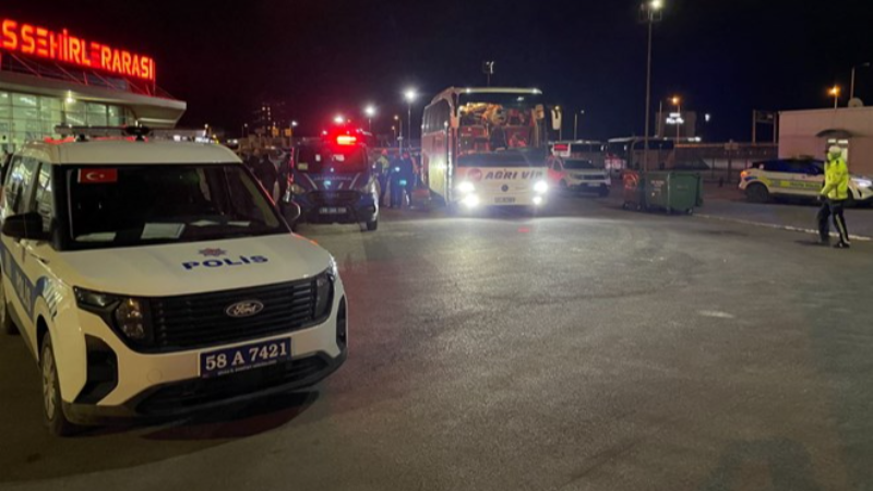 Otobüs şoförü kendini ihbar etti; Bir insanın üzerinden geçmiş olabilirim