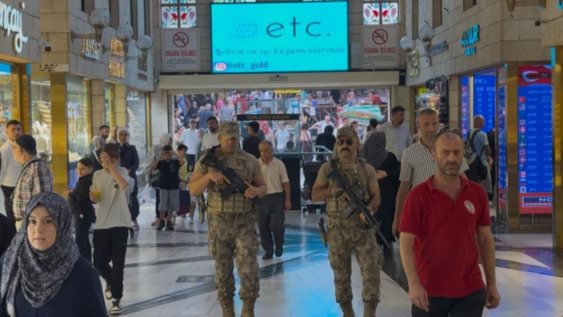 Özel Harekat, Bursa Kapalı Çarşı'da neden nöbet tutuyor?