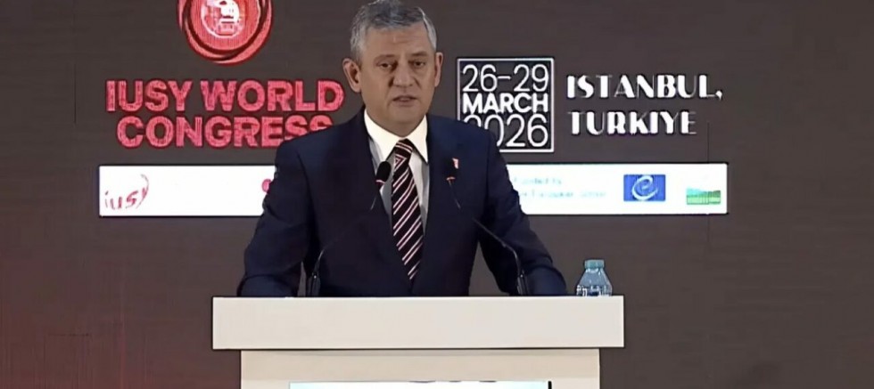 Özgür Özel’den Uşak Belediyesi’ne operasyona tepki!