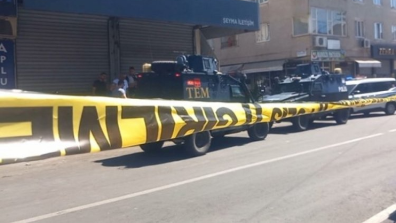 Polislere pompalı tüfekle saldırı!