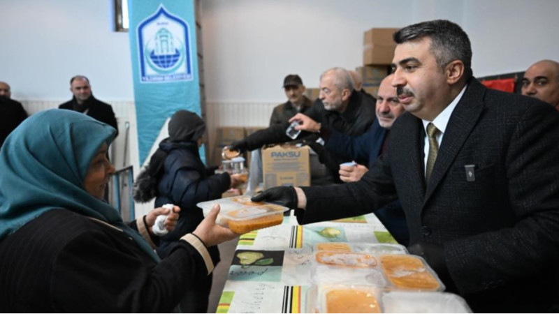 Ramazan paylaşmaktır...Bursa Yıldırım'dan güzel görüntüler