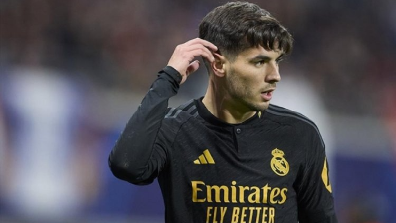 Real Madrid yıldız isimle yollarını ayırıyor...