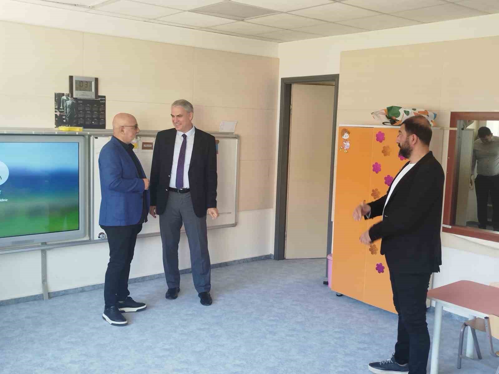 Rektör Yardımcısı Erdemir’den Engelliler Araştırma Enstitüsü’ne ziyaret