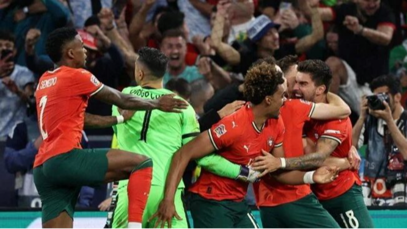 Ronaldolu Portekiz, Yamallı İspanya'yı dize getirdi