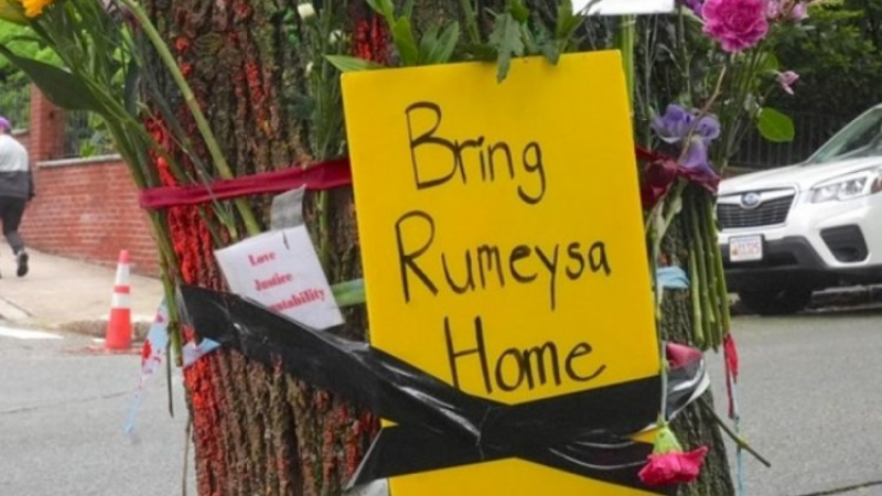 Rümeysa Öztürk'ün komşuları evinin önünü çiçek bahçesine çevirdi