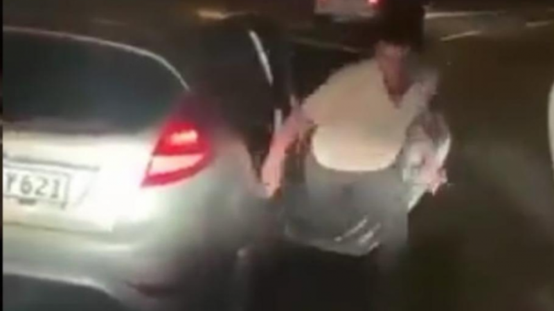 Şaka değil gerçek; Trafikte tartıştığı kişiye baltaya saldırdı