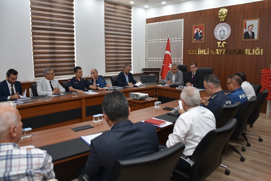 Salihli’de 2025 YKS Koordinasyon Kurulu Toplantısı düzenlendi