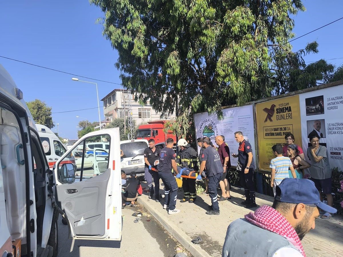 Samandağ’da trafik kazası: 5 yaralı