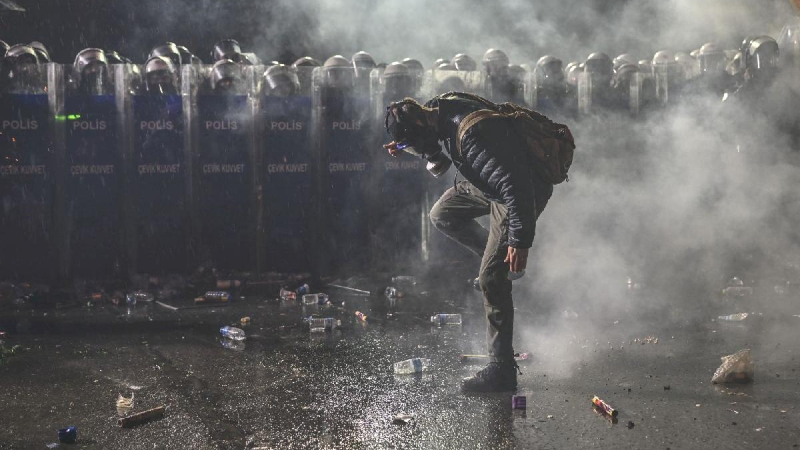 Saraçhane'deki protestolarda gözaltına alınmışlardı! Gazeteciler tahliye edildi