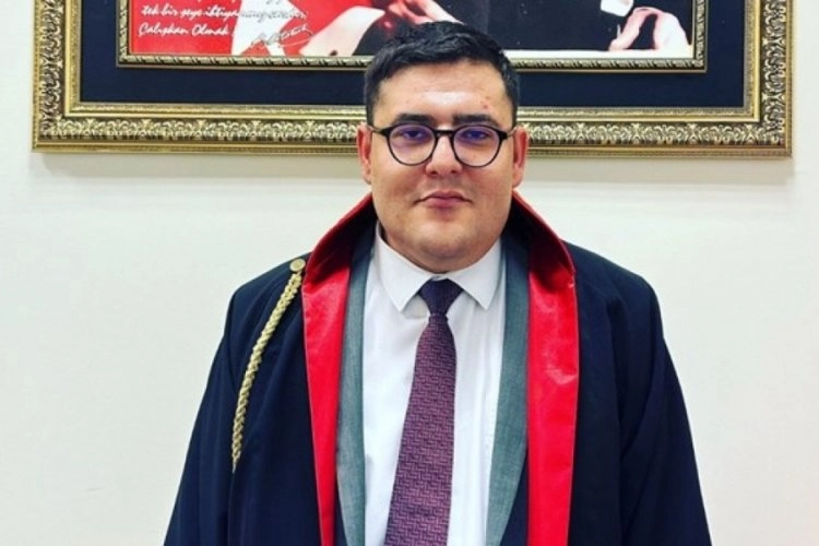 Savcı adayı otel odasında ölü bulundu!