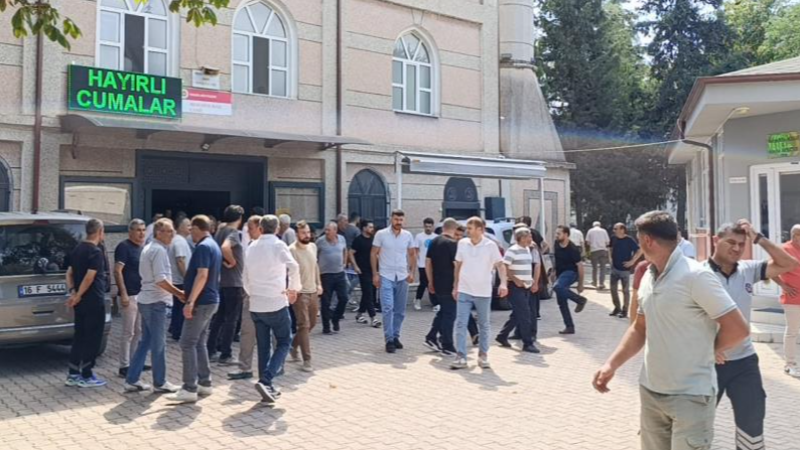 Şehit Aydemir için Bursa'da gıyabi cenaze namazı  kılındı!