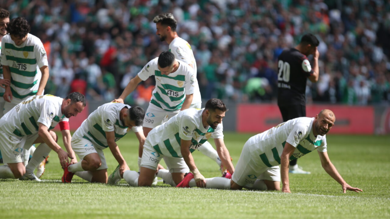 Selam durun Bursaspor'a...