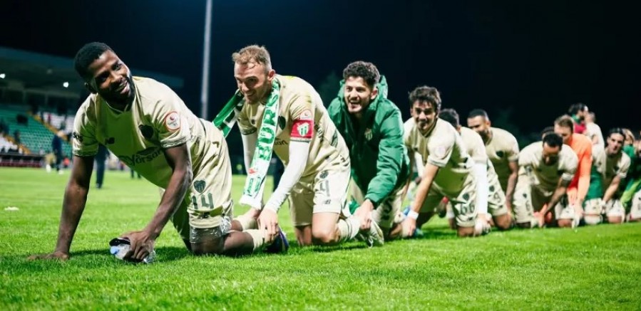 Sen Allah'ın Bir Lütfusun...Türkiye, Bursaspor'un golcüsünü konuşuyor