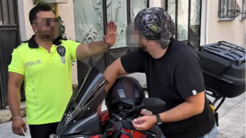 Sen misin polis kıyafeti giyen; Bursa'da ilginç olay
