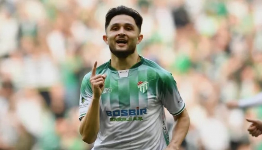 Sen neymişsin be Salih; Bursaspor yeni transferleriyle coştu!