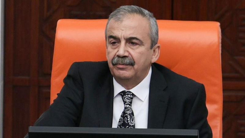 Sırrı Süreyya Önder hayatını kaybetti!